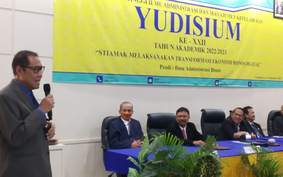 PEMBEKALAN KARIR BISNIS BAGI YUDISIUM SARJANA S1 STIAMAK SURABAYA